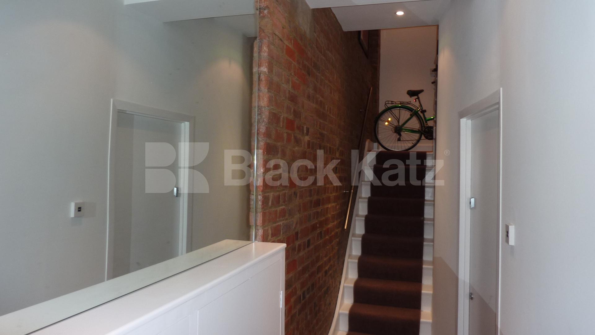 			NEW INSTRUCTION & MUST SEE !!!!, 2 Bedroom, 1 bath, 1 reception Flat			 Dalmeny Road, TUFNELL PARK